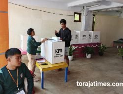 Jelang Pencoblosan Kepala Daerah 27 November, KPU Toraja Utara Gelar Simulasi Pemungutan dan Perhitungan Suara