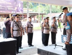 Pimpin Upacara Sertijab, Kapolres Tana Toraja: Berharap 3 Pejabatnya Dapat Memberikan Terobosan