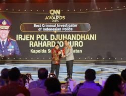 Kapolda Sulsel Irjen Pol Djuhandani Rahardjo Puro Terima Penghargaan Bergengsi CNN Indonesia Awards 2025