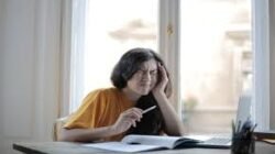 Cara Efektif Atasi Stres di Tempat Kerja dengan Relaksasi Sederhana